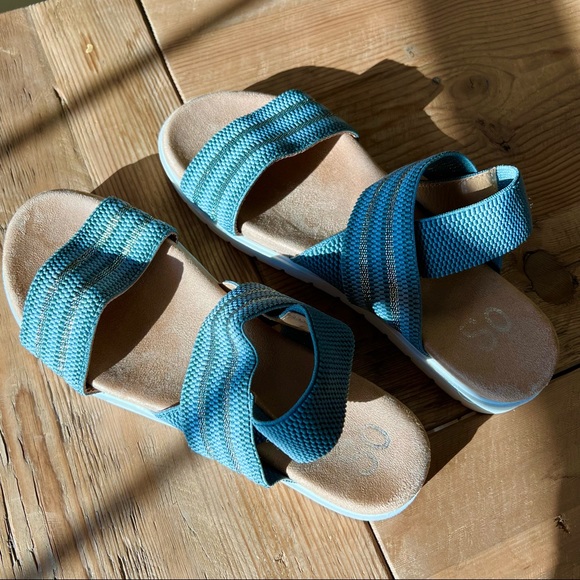 SO Blue and Gold Metallic Stretch Elastic Comfort Sandals Womens Size 7.5 Medium - Picture 5 of 16